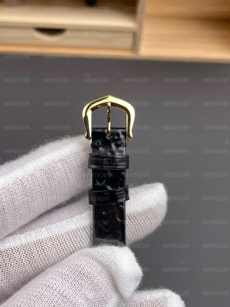 Dong-Ho-Cartier-Baignoire-WGBA0017-Replica-Cao-Cap-Nu-Day-Da-AF-Factory-246x187mm-9-768x1024.jpg