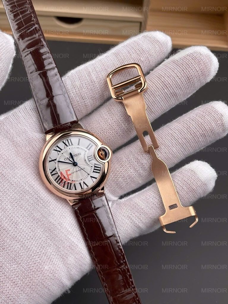 Dong-ho-Cartier-nu-day-da-may-co-Automatic-Ballon-Bleu-De-WJBB0040-mau-nau-xuong-AF-33mm-1-768x1024.jpg