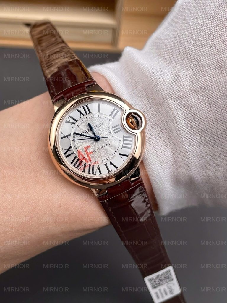 Dong-ho-Cartier-nu-day-da-may-co-Automatic-Ballon-Bleu-De-WJBB0040-mau-nau-xuong-AF-33mm-9-768x1024.jpg