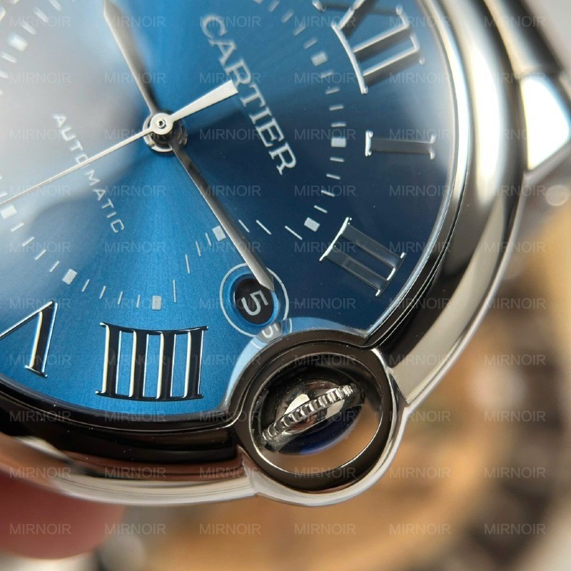 Dong-Ho-Cartier-Ballon-Bleu-Replica-11-Mat-Xanh-Duong-Day-Kim-Loai-Xuong-AF-40mm-3-1024x1024.jpg
