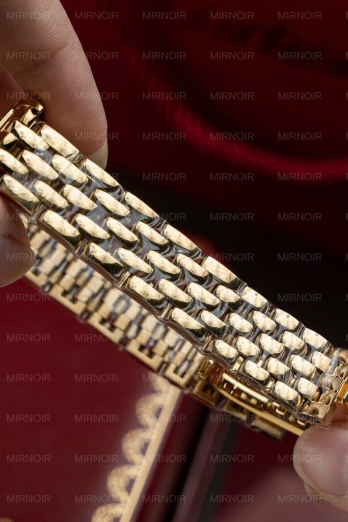 Dong-Ho-Cartier-Panthere-WGPN0009-Replica-11-Ma-Vang-Gold-Mat-Trang-27x37mm-4-683x1024.jpg