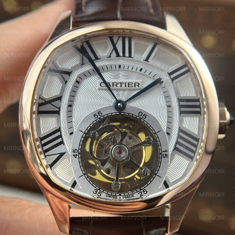 Dong-Ho-Cartier-Drive-Tourbillon-Replica-11-Mat-So-Van-Guiloche-Day-Da-41mm-6-1024x1024.jpg