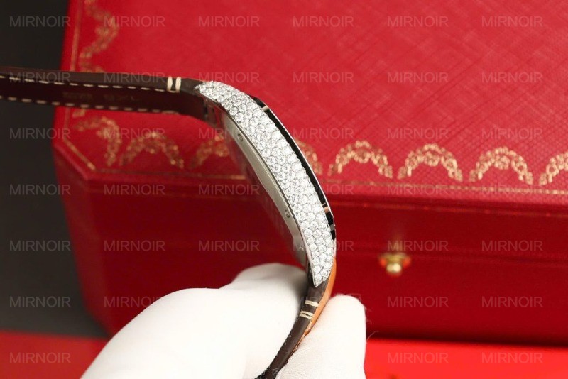 Dong-Ho-Cartier-Santos-Mat-Trang-Che-Tac-Dinh-Full-Kim-Cuong-Moissanite-Nha-May-BV-39-1-1024x683.jpg