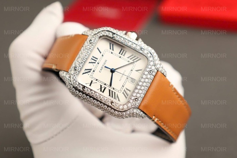 Dong-Ho-Cartier-Santos-Mat-Trang-Che-Tac-Dinh-Full-Kim-Cuong-Moissanite-Nha-May-BV-39-4-1024x683.jpg