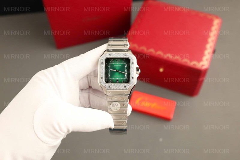 Dong-Ho-Cartier-Santos-Mau-Xanh-La-Cay-Che-Tac-Dinh-Kim-Cuong-Moissanite-BVF-39-4-1024x683.jpg