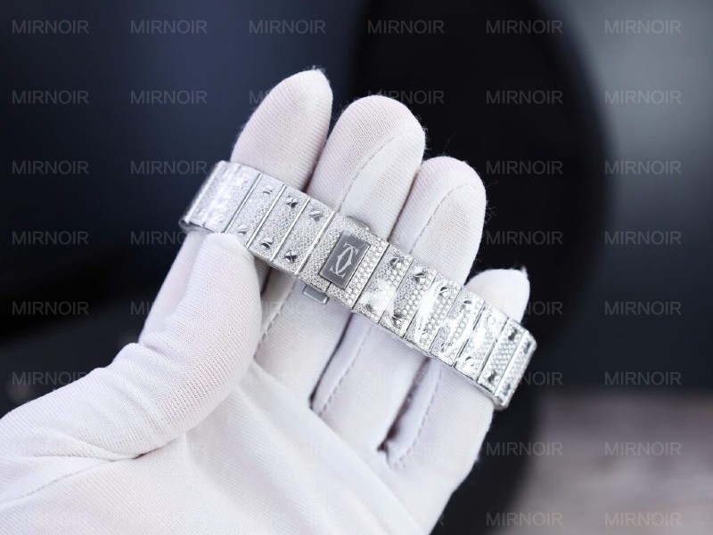 Dong-Ho-Che-Tac-Cartier-Santos-Dinh-Full-Kim-Cuong-Moissanite-Hong-Kong-35mm-9-1024x769.jpg