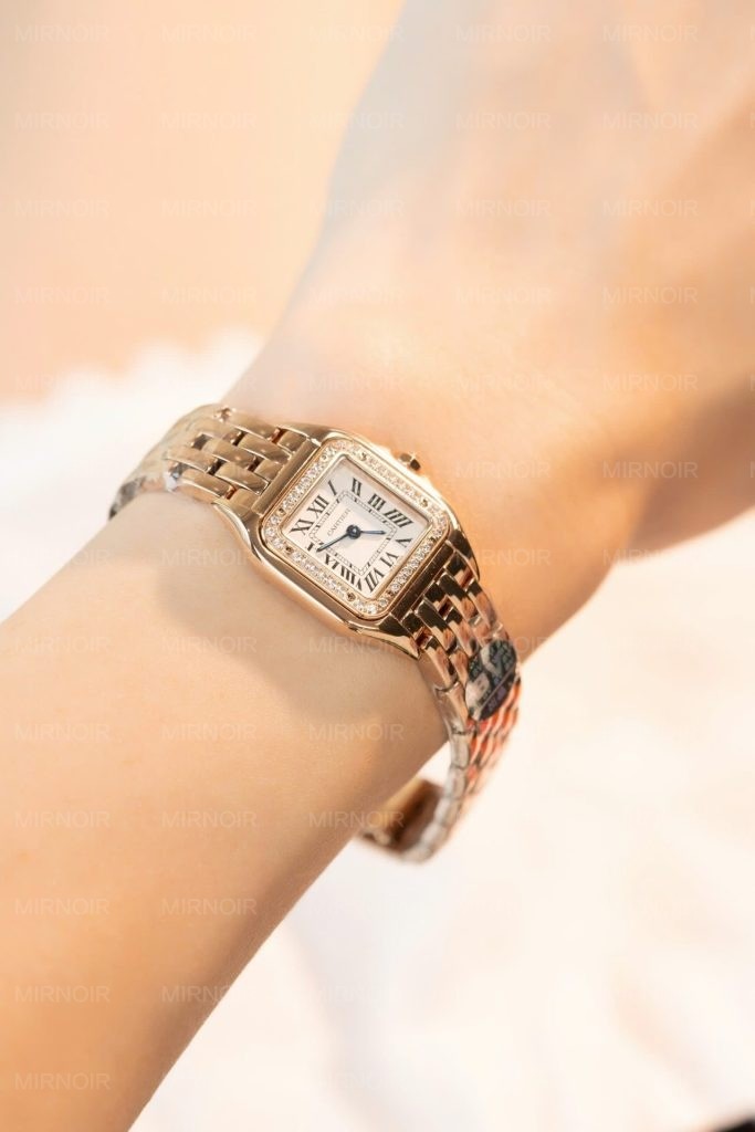 Dong-Ho-Cartier-Panthere-Rep-11-Cao-Cap-Nu-Mau-Vang-Hong-May-Pin-Thuy-Sy-22mm-3-683x1024.jpg