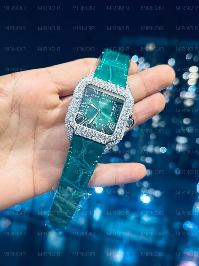 Dong-Ho-Cartier-Santos-Dinh-Moissanite-Mau-Xanh-La-Cay-6.jpg