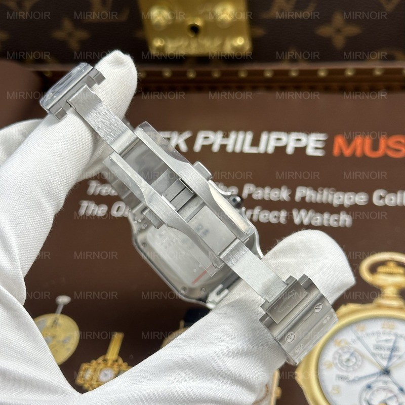 Dong-Ho-Cartier-Santos-WSSA0029-Replica-11-Nu-Mat-Trang-May-Thuy-Sy-Nha-May-BV-35mm-4.jpg