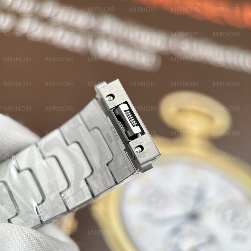 Dong-Ho-Cartier-Santos-WSSA0029-Replica-11-Nu-Mat-Trang-May-Thuy-Sy-Nha-May-BV-35mm-9.jpg