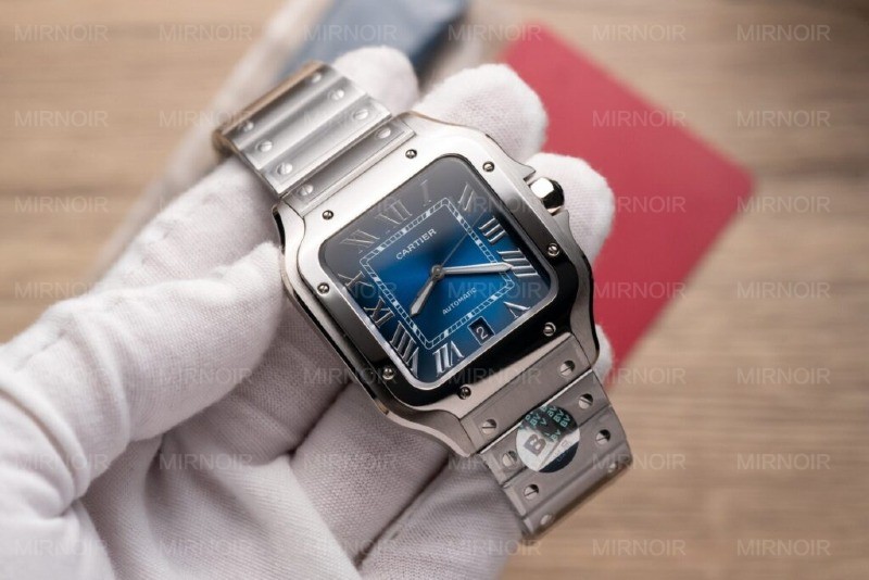 Dong-Ho-Cartier-Santos-de-Cartier-WSSA0013-Rep-11-Blue-Dial-BV-39-3-1024x683.jpg