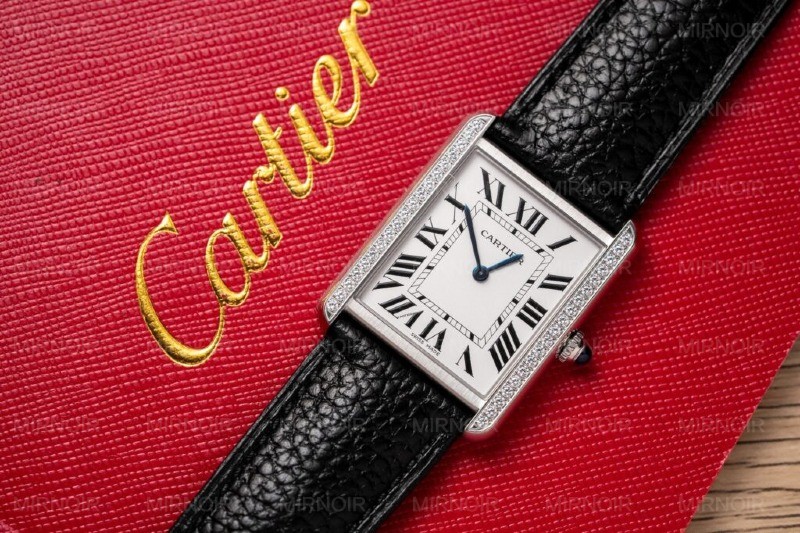 Dong-Ho-Cartier-Tank-Must-W4TA0017-Replica-11-Dinh-Da-33.7x25-2-1024x682.jpg
