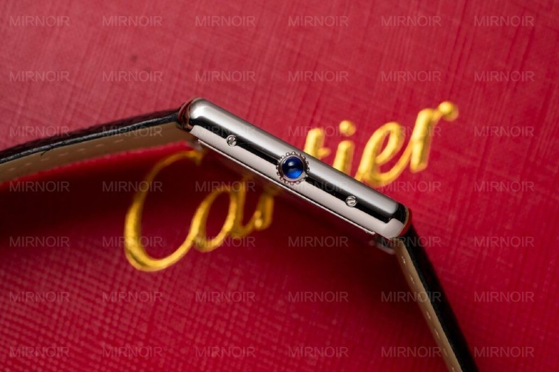 Dong-Ho-Cartier-Tank-Must-W4TA0017-Replica-11-Dinh-Da-33.7x25-3-1024x682.jpg