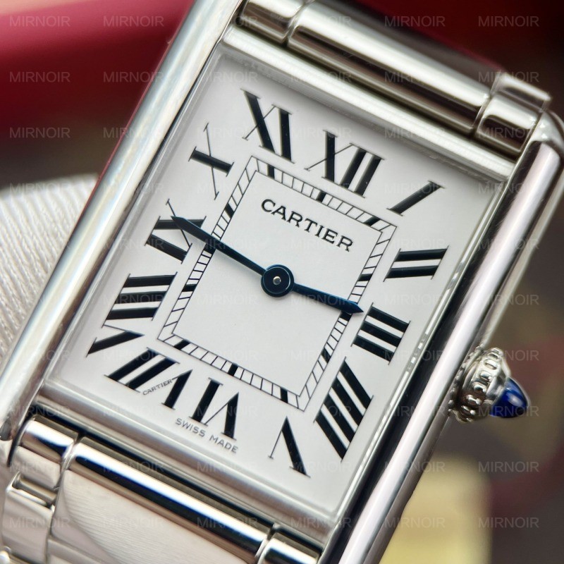 Dong-Ho-Cartier-Tank-Must-WSTA005-Replica-11-Mat-Chu-Nhat-4.jpg