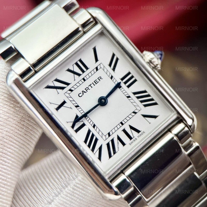 Dong-Ho-Cartier-Tank-Must-WSTA005-Replica-11-Mat-Chu-Nhat-6.jpg
