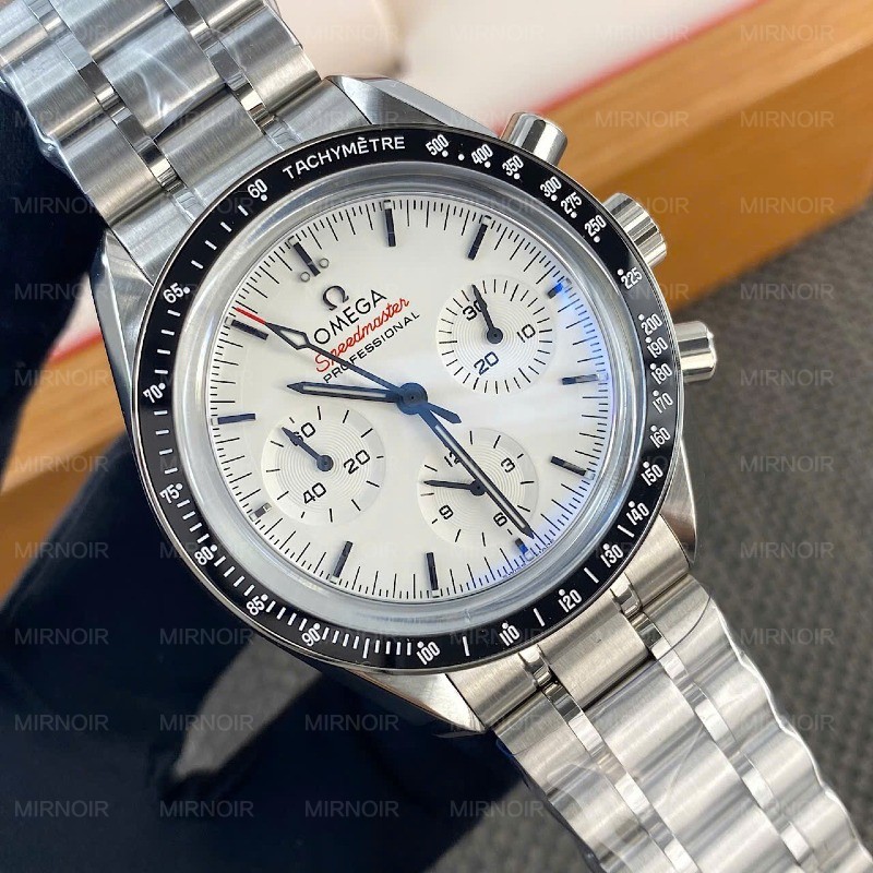 Dong-Ho-Omega-Speedmaster-Moonwatch-Professional-Replica-11-Mat-Trang-Day-Kim-Loai-42mm-1.jpg