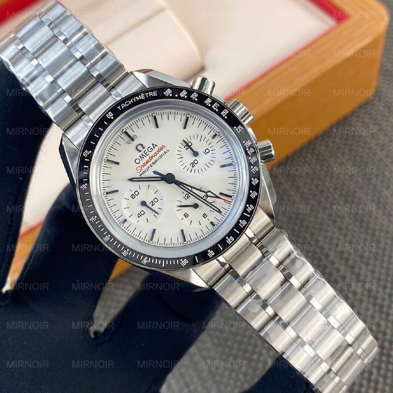 Dong-Ho-Omega-Speedmaster-Moonwatch-Professional-Replica-11-Mat-Trang-Day-Kim-Loai-42mm-4-1024x1024.jpg