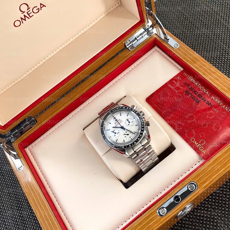 Dong-Ho-Omega-Speedmaster-Moonwatch-Professional-Replica-11-Mat-Trang-Day-Kim-Loai-42mm-5.jpg