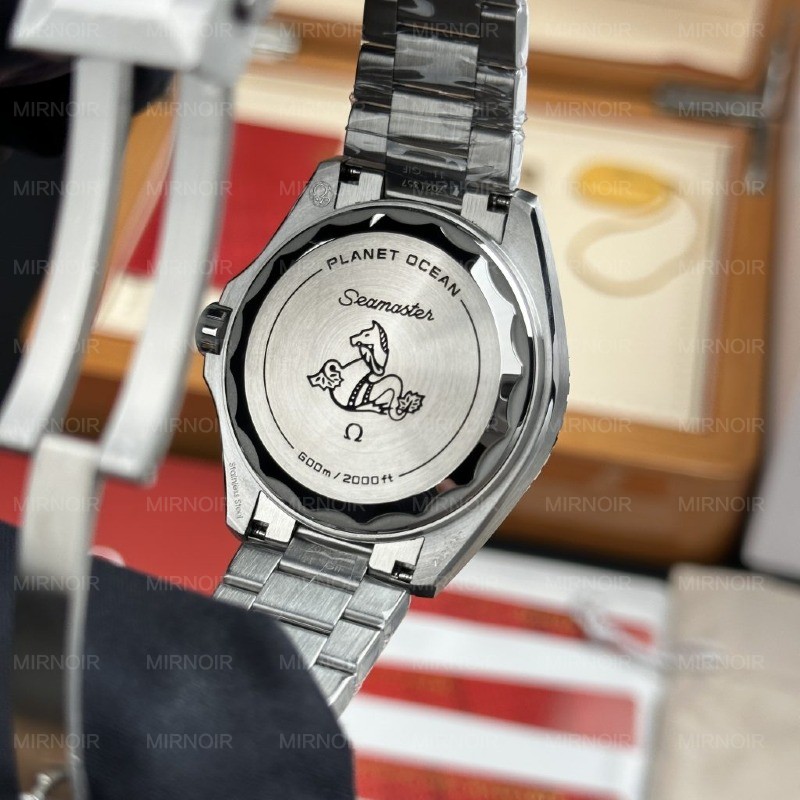 Dong-Ho-Omega-Seamaster-Planet-Ocean-600M-Rep-11-Mat-Den-May-Co-Thuy-Si-42mm-4-1024x1024.jpg