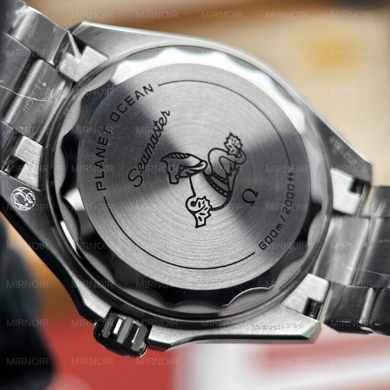 Dong-Ho-Omega-Seamaster-Planet-Ocean-600M-Replica-11-Mat-Den-Vien-Gom-Xanh-Duong-42mm-5-1024x1024.jpg