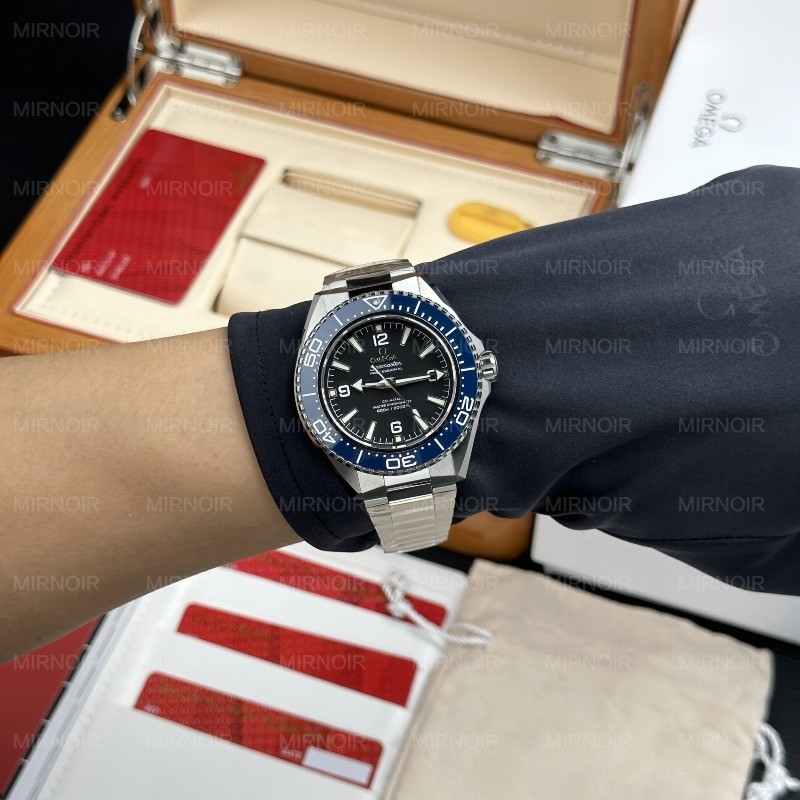 Dong-Ho-Omega-Seamaster-Planet-Ocean-600M-Replica-11-Mat-Den-Vien-Gom-Xanh-Duong-42mm-10-scaled.jpg