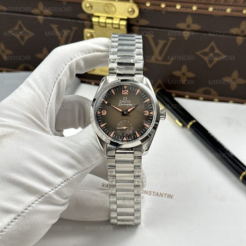 Dong-Ho-Omega-Seamaster-Railmaster-Replica-11-Mat-Nau-Khoi-May-Co-Thuy-Sy-38mm-1-1024x1024.jpg