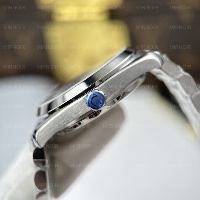 Dong-Ho-Omega-Seamaster-Railmaster-Replica-11-Mat-Nau-Khoi-May-Co-Thuy-Sy-38mm-5-1024x1024.jpg