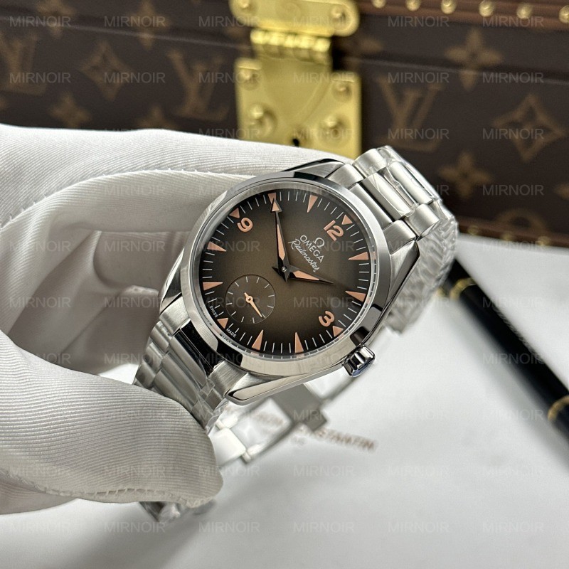 Dong-Ho-Omega-Seamaster-Railmaster-Replica-11-Mat-Nau-Khoi-May-Co-Thuy-Sy-38mm-11.jpg
