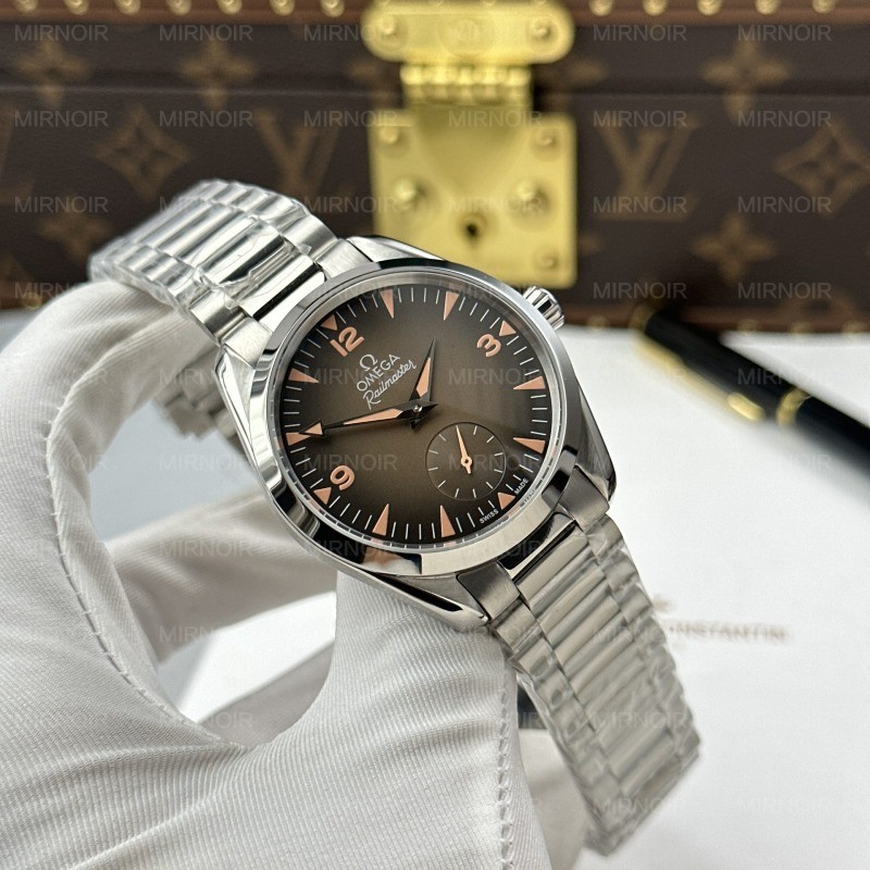 Dong-Ho-Omega-Seamaster-Railmaster-Replica-11-Mat-Nau-Khoi-May-Co-Thuy-Sy-38mm-12.jpg