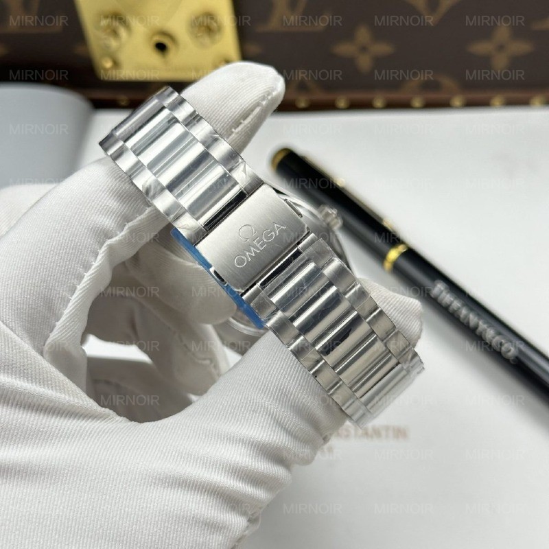 Dong-Ho-Omega-Seamaster-Co-Axial-Che-Tac-Mat-Xam-Khoi-Day-Kim-Loai-Xuong-VS-41mm-2-1024x1024.jpg