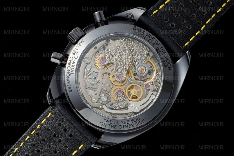 Dong-Ho-Omega-Che-Tac-Speedmaster-Dark-Side-of-the-Moon-Vo-Gom-Den-Day-Da-44mm-2-1024x683.jpg
