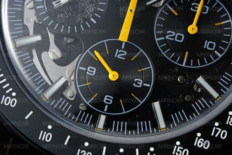 Dong-Ho-Omega-Che-Tac-Speedmaster-Dark-Side-of-the-Moon-Vo-Gom-Den-Day-Da-44mm-6.jpg