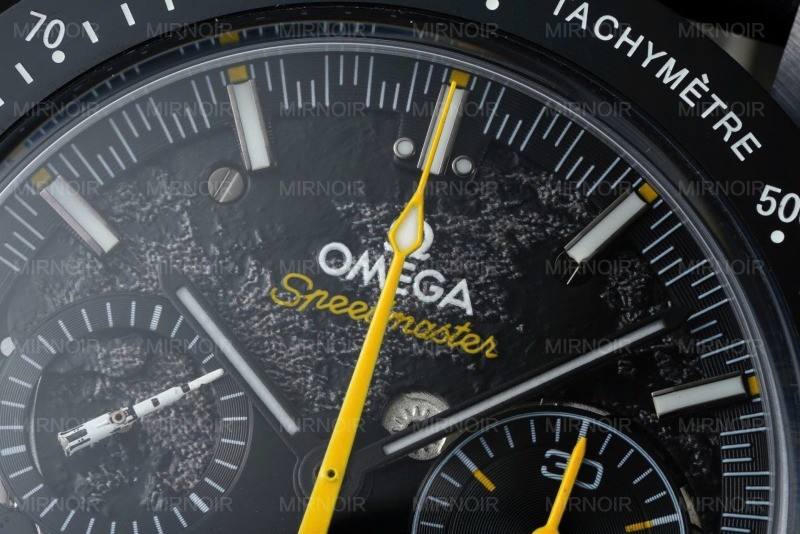 Dong-Ho-Omega-Che-Tac-Speedmaster-Dark-Side-of-the-Moon-Vo-Gom-Den-Day-Da-44mm-7.jpg
