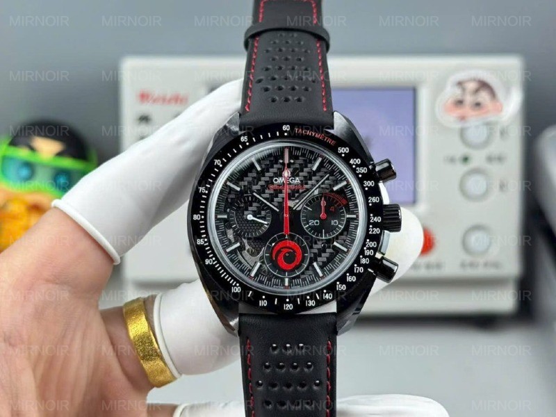 Dong-Ho-Omega-Replica-11-Speedmaster-Dark-Side-of-the-Moon-Vo-Gom-Den-Day-Da-44mm-4-1024x768.jpg
