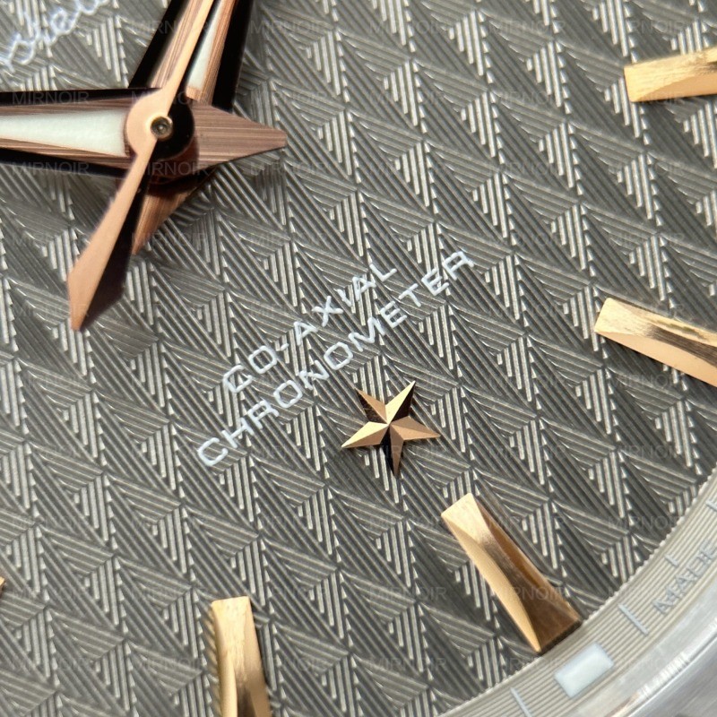 Dong-Ho-Omega-Constellation-Replica-11-Mat-Xam-May-Co-Thuy-Sy-38mm-8.jpg