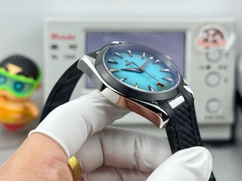 Dong-Ho-Omega-Seamaster-Co-Axial-Replica-11-Mat-Xanh-Luc-Lam-Day-Cao-Su-Xuong-VS-41mm-4.jpg
