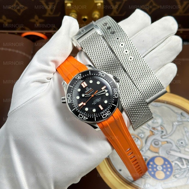 Dong-Ho-Omega-Seamaster-Diver-300M-Replica-11-Mat-Den-May-Calibre-8806-Super-Clone-VSF-42mm-1-1024x1024.jpg
