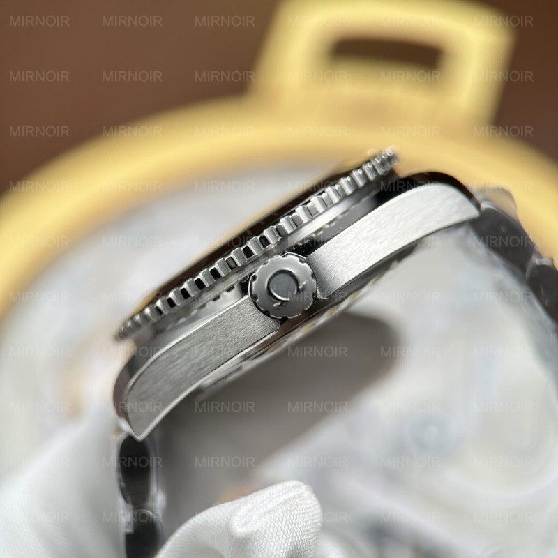 Dong-Ho-Omega-Seamaster-Planet-Ocean-600M-Replica-11-Mat-Den-May-Co-Thuy-Sy-Nha-May-VS-39-7-1024x1024.jpg