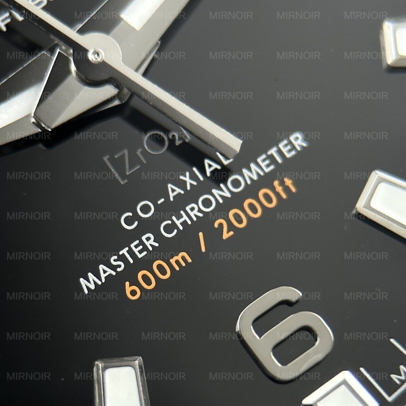 Dong-Ho-Omega-Seamaster-Planet-Ocean-600M-Replica-11-Mat-Den-May-Co-Thuy-Sy-Nha-May-VS-39-9.jpg