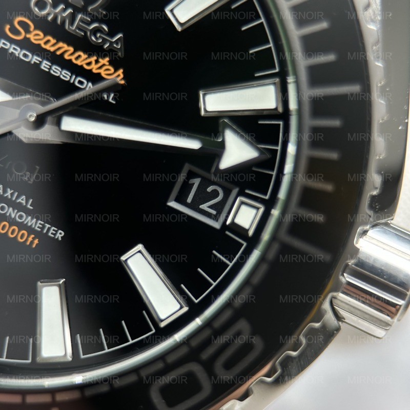 Dong-Ho-Omega-Seamaster-Planet-Ocean-600M-Replica-11-Mat-Den-May-Co-Thuy-Sy-Nha-May-VS-39-10.jpg
