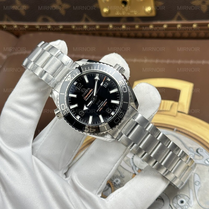Dong-Ho-Omega-Seamaster-Planet-Ocean-600M-Replica-11-Mat-Den-May-Co-Thuy-Sy-Nha-May-VS-39-13.jpg