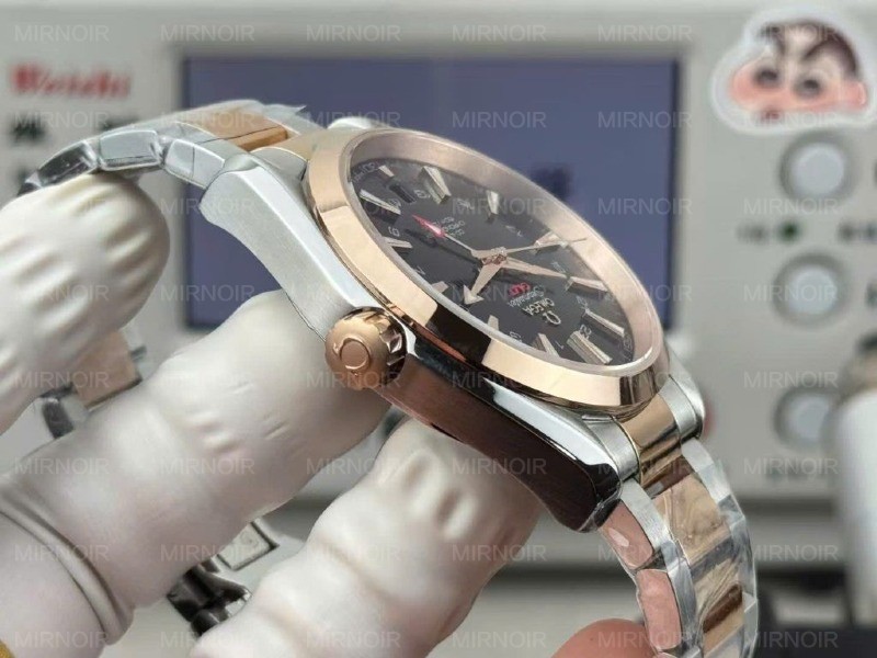 Dong-Ho-Omega-Seamaster-GMT-Che-Tac-Mat-Den-May-Co-Thuy-Sy-Nha-May-VS-41-4-1024x768.jpg