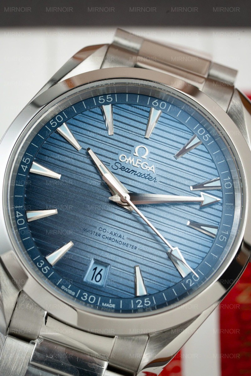 Dong-Ho-Omega-Seamaster-Aqua-Terra-150M-Replica-11-Mat-So-Summer-Blue-Xuong-VS-41mm-2.jpg