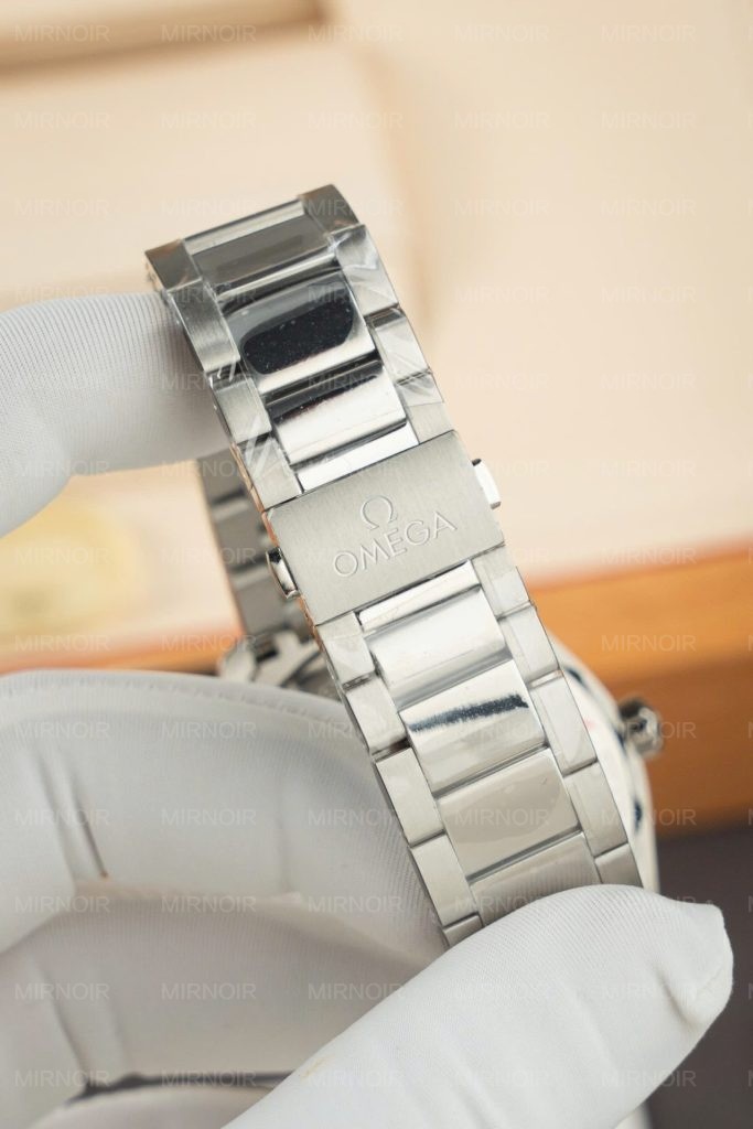 Dong-Ho-Omega-Seamaster-Aqua-Terra-150M-Replica-11-Mat-So-Summer-Blue-Xuong-VS-41mm-6-683x1024.jpg