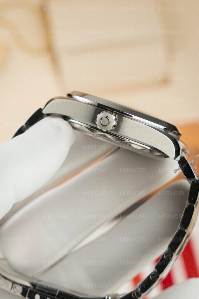 Dong-Ho-Omega-Seamaster-Aqua-Terra-150M-Replica-11-Mat-So-Summer-Blue-Xuong-VS-41mm-9-683x1024.jpg