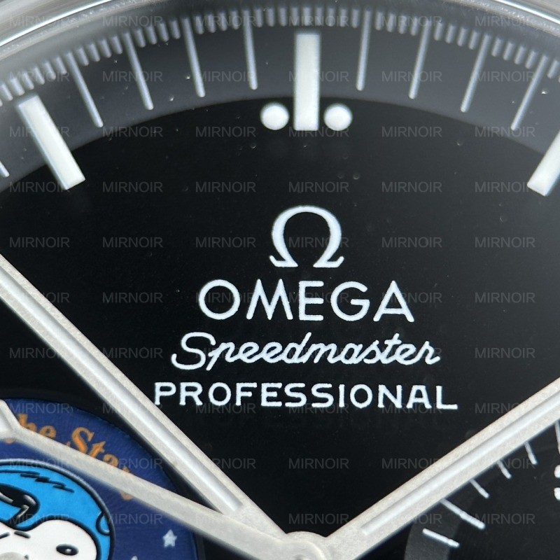 Dong-Ho-Omega-Replica-11-Speedmaster-Silver-Snoopy-Phien-Ban-Ky-Niem-50-Nam-Mat-Den-New-2025-42mm-7.jpg