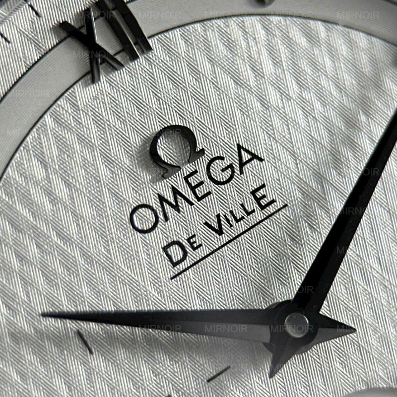 Dong-Ho-Omega-De-Ville-Prestige-Power-Reserve-Rep-11-Mat-Trang-May-Co-Thuy-Sy-39-1.jpg