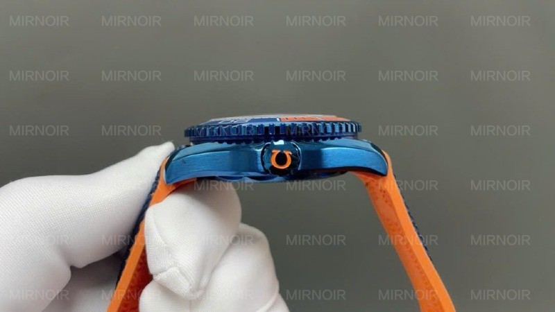 Dong-Ho-Omega-Seamaster-Planet-Ocean-Replica-11-Mau-Xanh-Blue-Day-Cao-Su-Nha-May-VS-45-4-1024x576.jpg