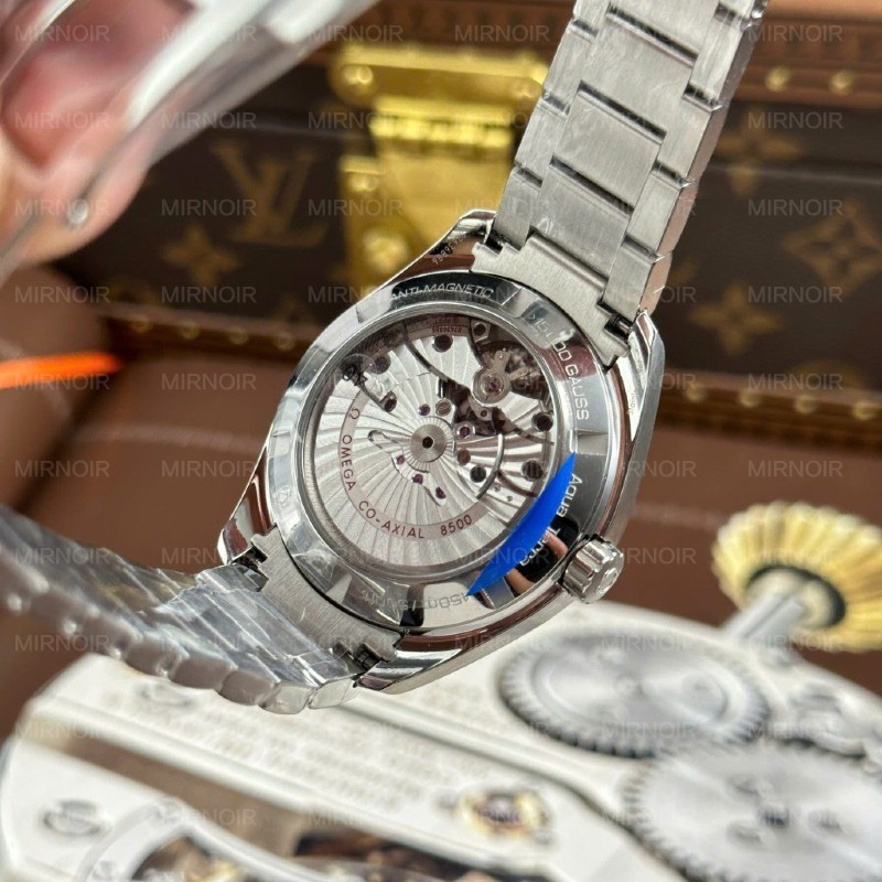 Dong-Ho-Omega-Seamaster-Aqua-Terra-150M-Rep-11-Mat-Xanh-La-Cay-Coc-So-Vang-Nha-May-VS-41mm-1-1024x1024.jpg