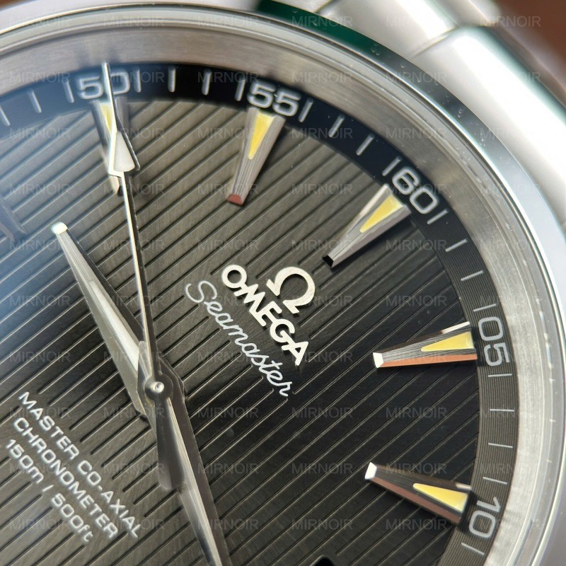 Dong-Ho-Omega-Seamaster-Aqua-Terra-150M-Rep-11-Mat-Xanh-La-Cay-Coc-So-Vang-Nha-May-VS-41mm-7.jpg